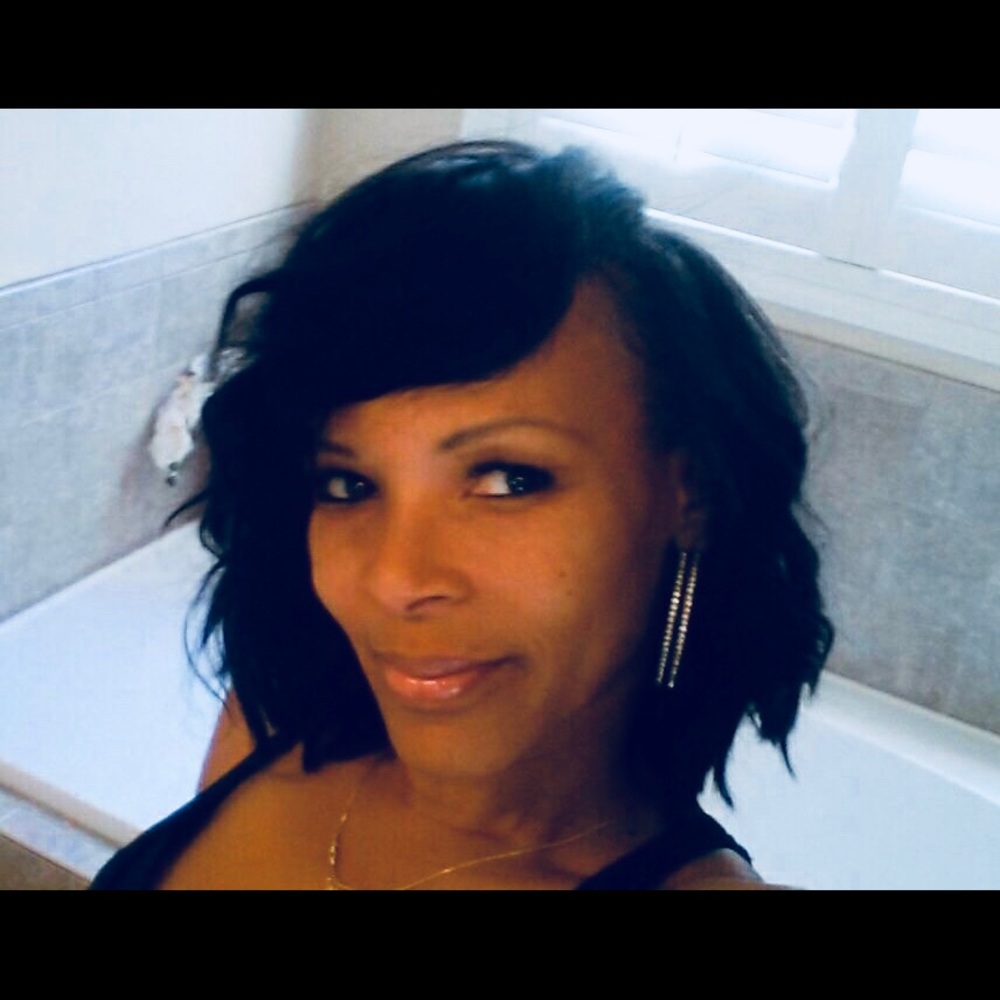 Meet your Posher, Lele